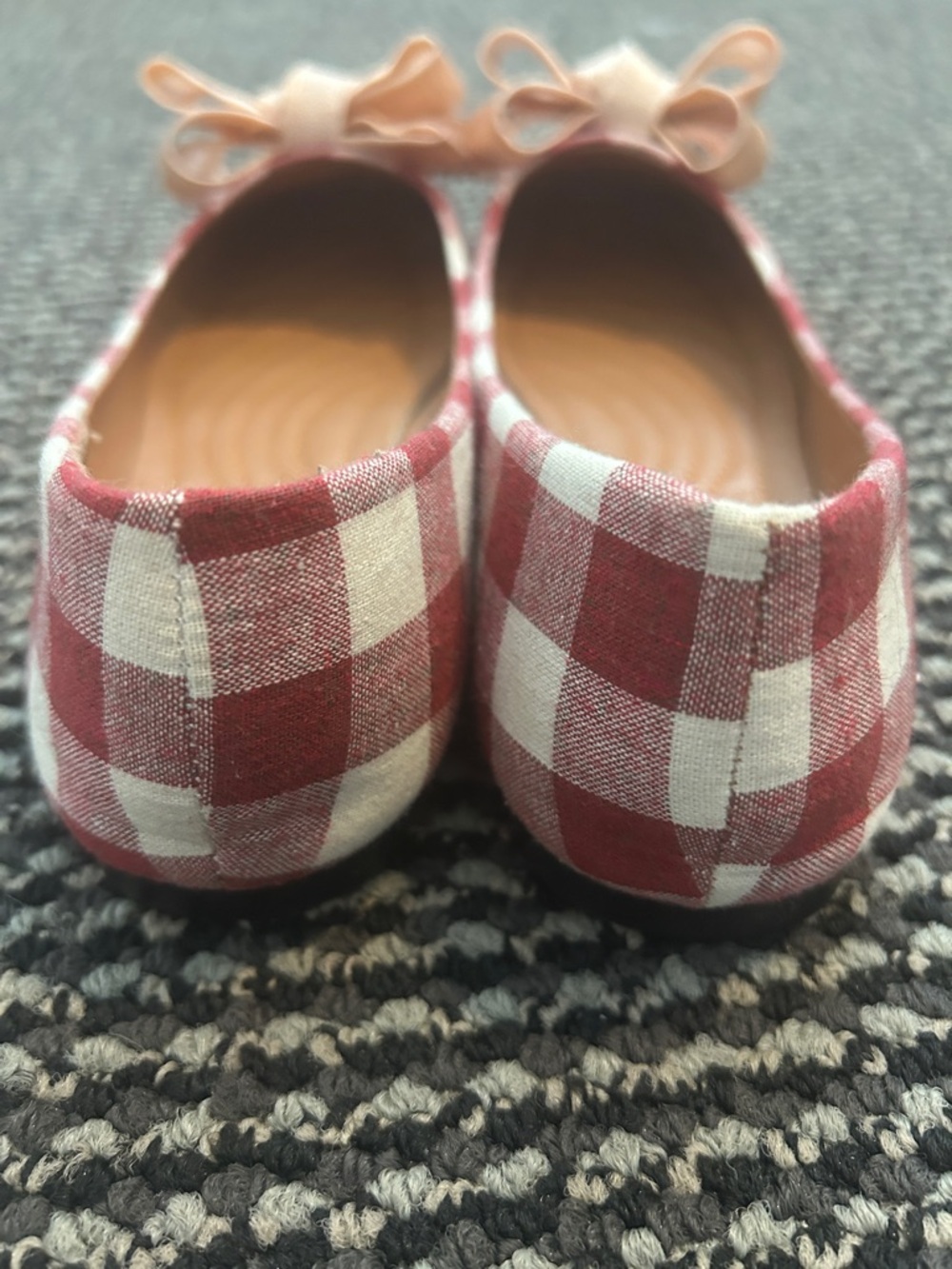 New Plaid Bow Flats in Red and White - Picture 4 of 8